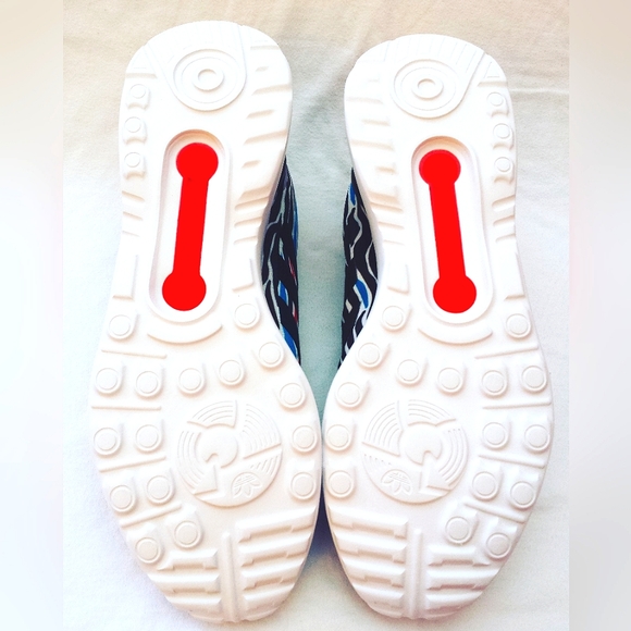 NIB Pair of Womens Adidas Originals "ZX Flux Smooth W" Sneakers - US Size 7 - Picture 6 of 10